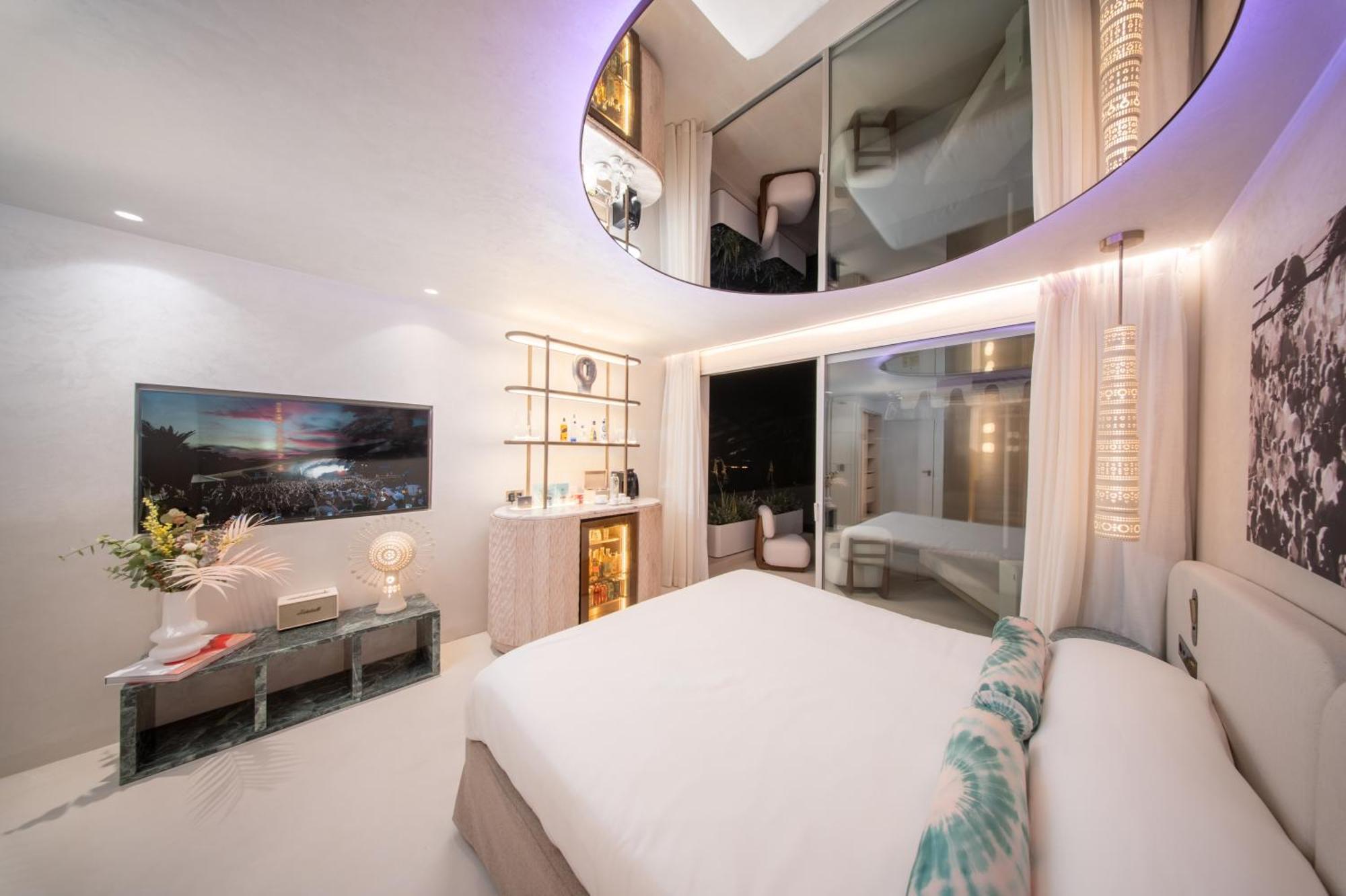 Destino Five Ibiza - New Hotel (Adults Only) Playa De Talamanca Exterior photo